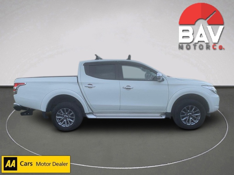 Mitsubishi 2.4 DI-D DC Barbarian Pickup Double Cab 4dr Diesel Auto 4WD Euro 6 (178 ps)