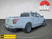 Mitsubishi 2.4 DI-D DC Barbarian Pickup Double Cab 4dr Diesel Auto 4WD Euro 6 (178 ps)