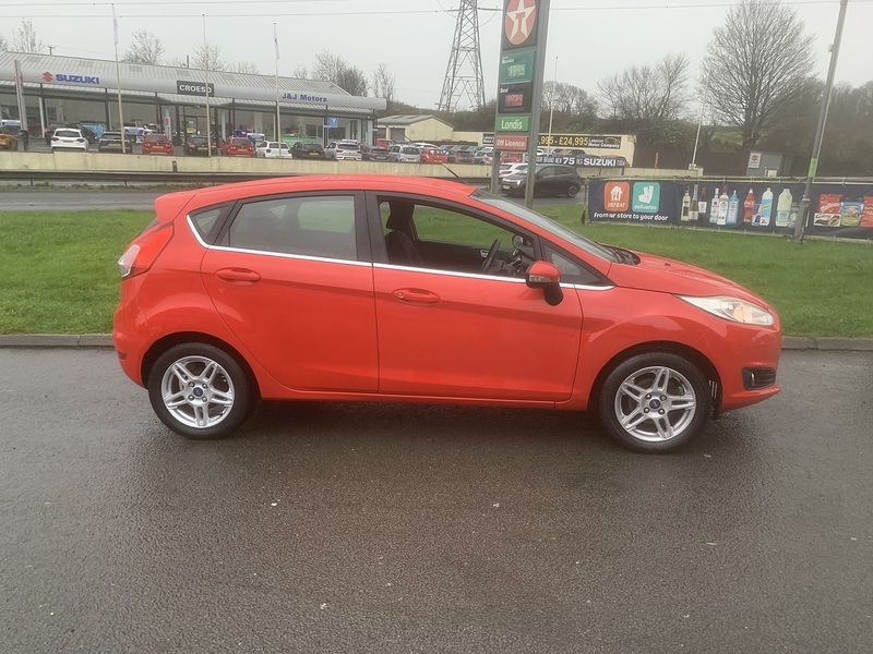 Ford 1.25 Zetec Hatchback 5dr Petrol Manual Euro 5 (82 ps)