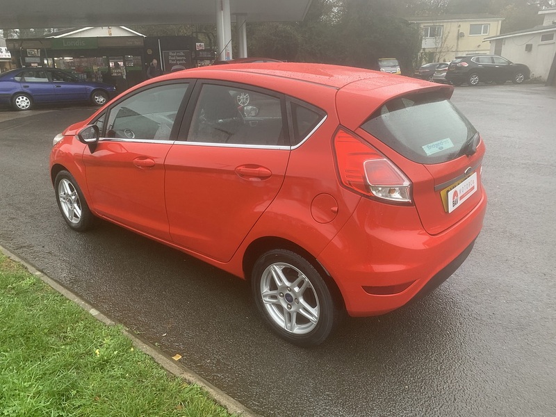 Ford 1.25 Zetec Hatchback 5dr Petrol Manual Euro 5 (82 ps)