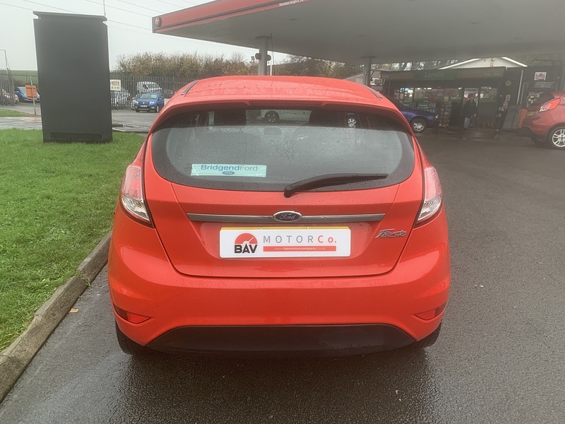 Ford 1.25 Zetec Hatchback 5dr Petrol Manual Euro 5 (82 ps)