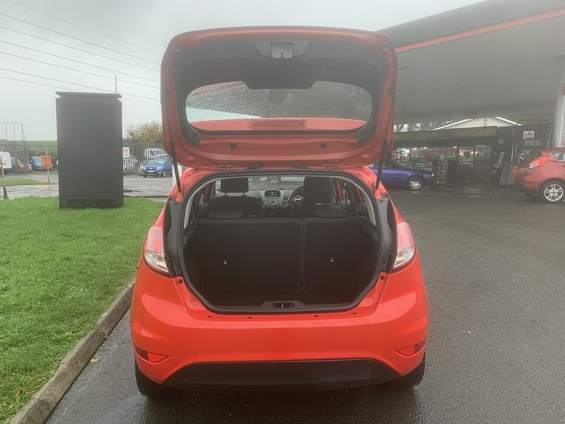 Ford 1.25 Zetec Hatchback 5dr Petrol Manual Euro 5 (82 ps)