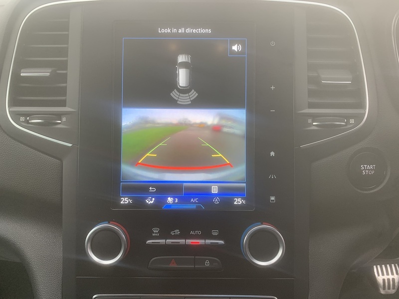 Renault 1.5 dCi Signature Nav Hatchback 5dr Diesel Manual Euro 6 (s/s) (110 ps)