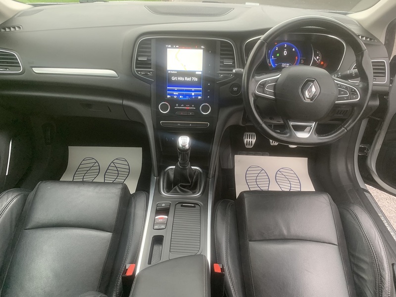 Renault 1.5 dCi Signature Nav Hatchback 5dr Diesel Manual Euro 6 (s/s) (110 ps)