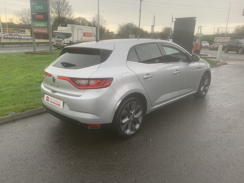 Renault 1.5 dCi Signature Nav Hatchback 5dr Diesel Manual Euro 6 (s/s) (110 ps)