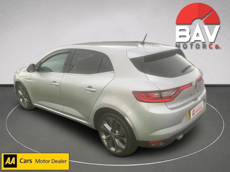 Renault 1.5 dCi Signature Nav Hatchback 5dr Diesel Manual Euro 6 (s/s) (110 ps)