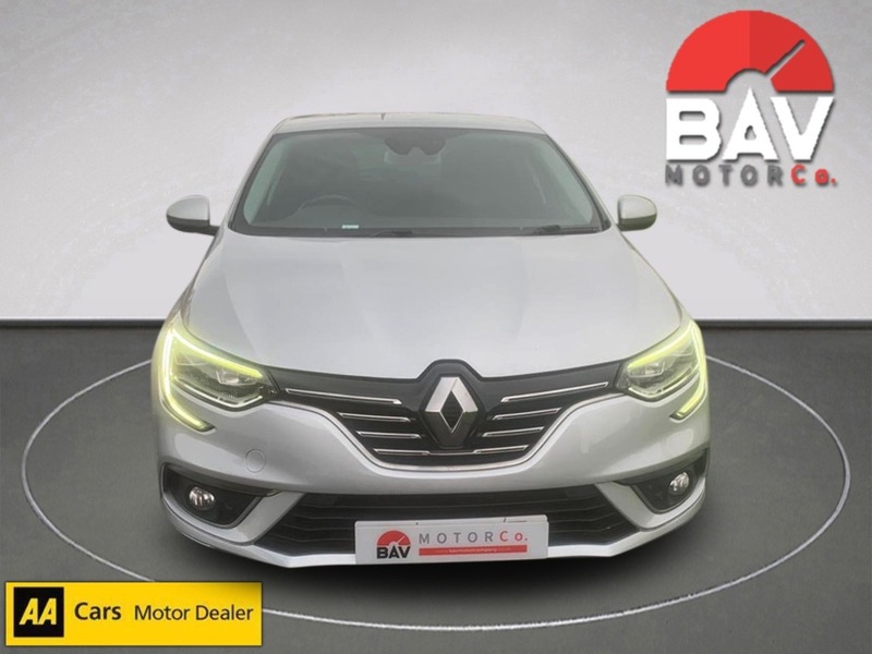 Renault 1.5 dCi Signature Nav Hatchback 5dr Diesel Manual Euro 6 (s/s) (110 ps)