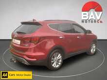 Hyundai 2.2 CRDi Blue Drive Premium SUV 5dr Diesel Manual 4WD Euro 6 (s/s) (7 Seat) (200 ps)