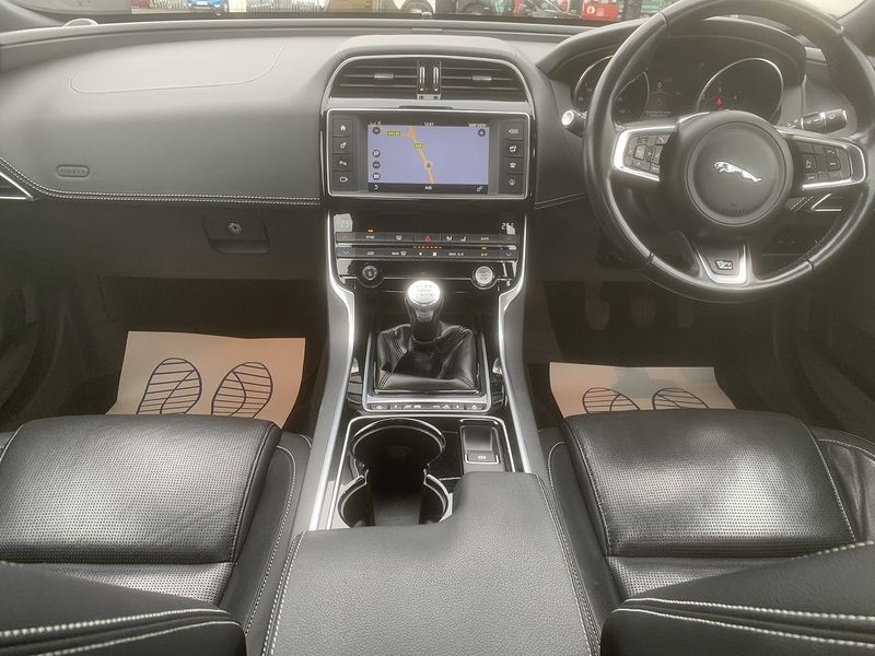 Jaguar 2.0d R-Sport Saloon 4dr Diesel Manual Euro 6 (s/s) (163 ps)