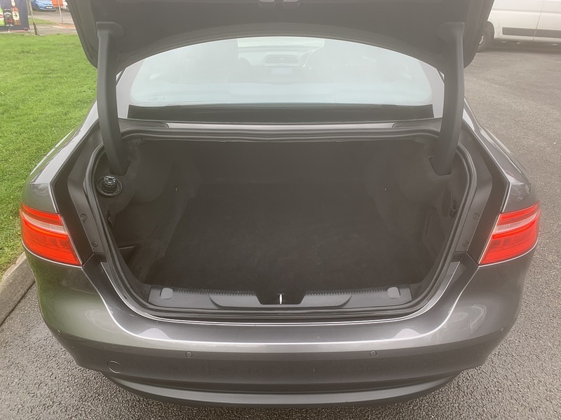 Jaguar 2.0d R-Sport Saloon 4dr Diesel Manual Euro 6 (s/s) (163 ps)