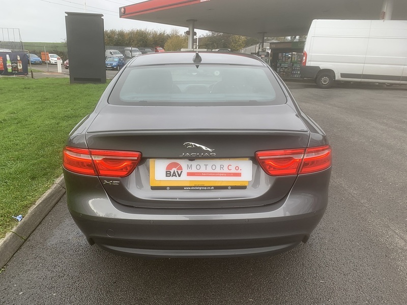 Jaguar 2.0d R-Sport Saloon 4dr Diesel Manual Euro 6 (s/s) (163 ps)