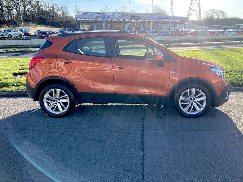 Vauxhall 1.6i Tech Line SUV 5dr Petrol Manual 2WD Euro 6 (s/s) (115 ps)