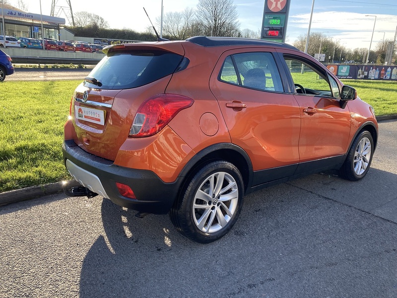 Vauxhall 1.6i Tech Line SUV 5dr Petrol Manual 2WD Euro 6 (s/s) (115 ps)