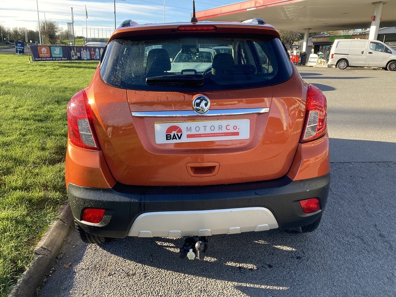 Vauxhall 1.6i Tech Line SUV 5dr Petrol Manual 2WD Euro 6 (s/s) (115 ps)