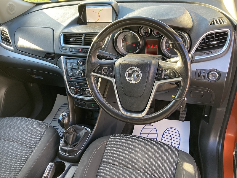 Vauxhall 1.6i Tech Line SUV 5dr Petrol Manual 2WD Euro 6 (s/s) (115 ps)