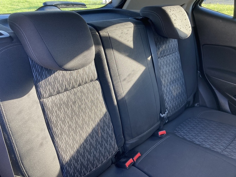 Vauxhall 1.6i Tech Line SUV 5dr Petrol Manual 2WD Euro 6 (s/s) (115 ps)