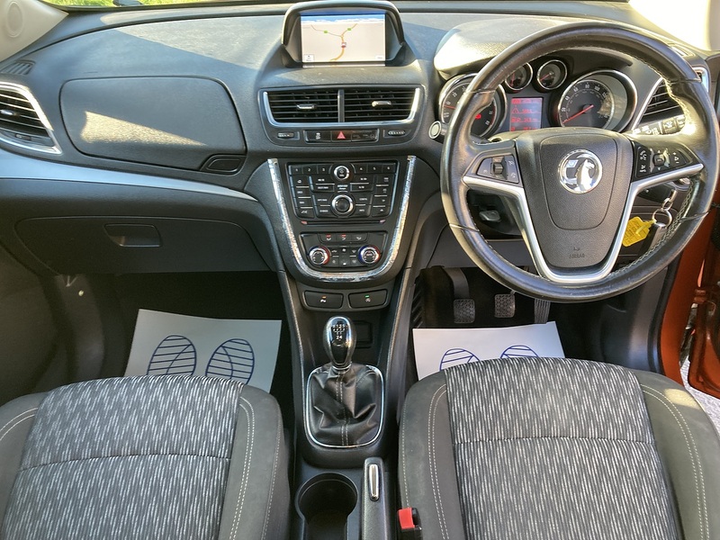 Vauxhall 1.6i Tech Line SUV 5dr Petrol Manual 2WD Euro 6 (s/s) (115 ps)