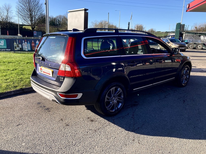 Volvo 2.4 D5 SE Lux Estate 5dr Diesel Manual AWD Euro 5 (s/s) (215 ps)
