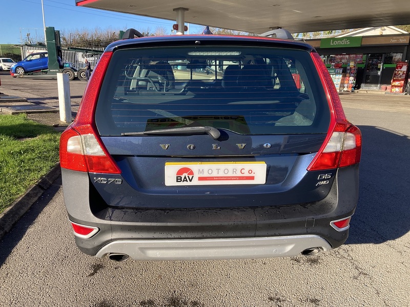 Volvo 2.4 D5 SE Lux Estate 5dr Diesel Manual AWD Euro 5 (s/s) (215 ps)