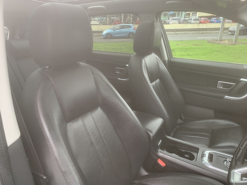 Land Rover 2.0 TD4 HSE Black SUV 5dr Diesel Auto 4WD Euro 6 (s/s) (180 ps)