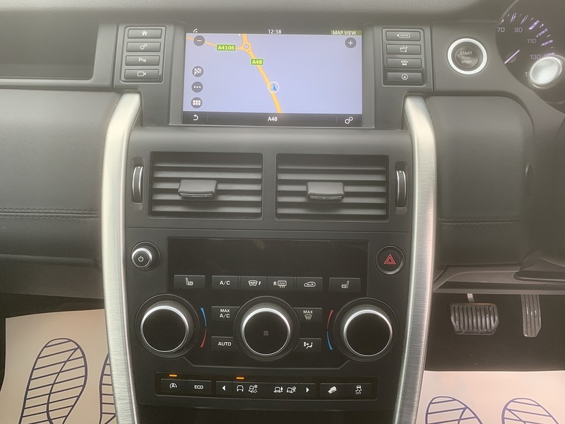 Land Rover 2.0 TD4 HSE Black SUV 5dr Diesel Auto 4WD Euro 6 (s/s) (180 ps)