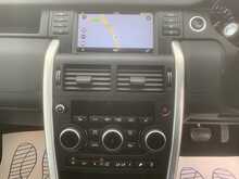 Land Rover 2.0 TD4 HSE Black SUV 5dr Diesel Auto 4WD Euro 6 (s/s) (180 ps)