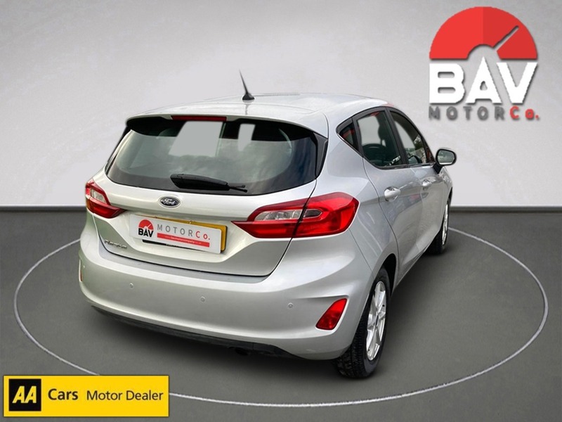 Ford 1.0T EcoBoost Zetec Hatchback 5dr Petrol Manual Euro 6 (s/s) (100 ps)