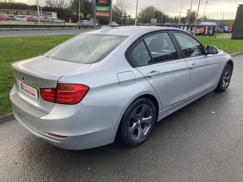 BMW 2.0 320d ED EfficientDynamics Saloon 4dr Diesel Auto Euro 5 (s/s) (163 ps)