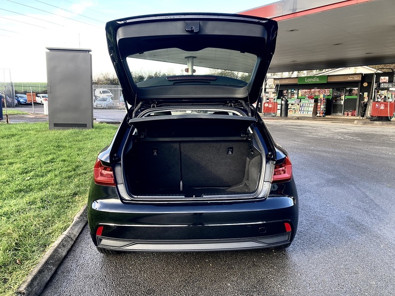 Audi 1.0 TFSI 30 SE Sportback 5dr Petrol Manual Euro 6 (s/s) (116 ps)