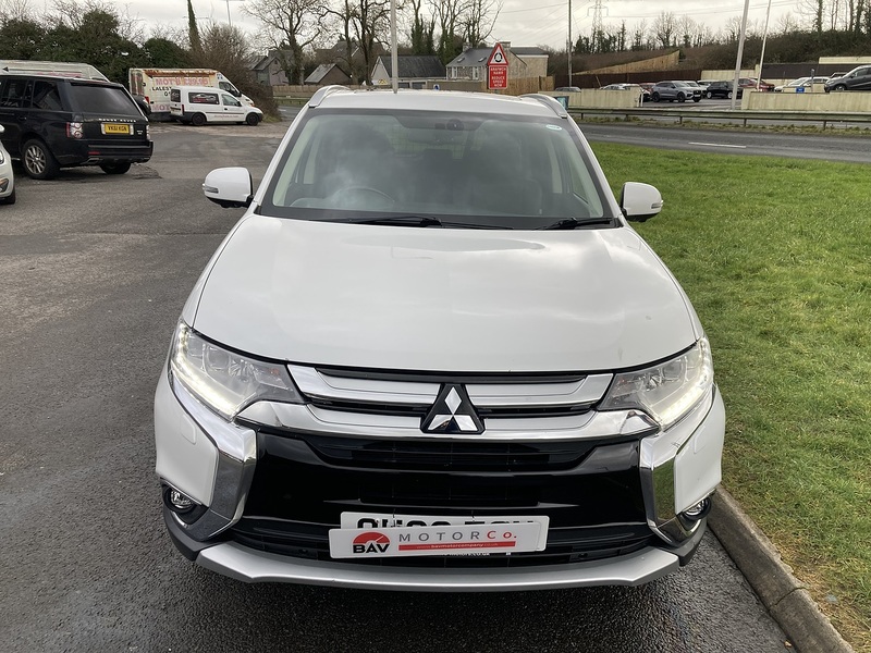 Mitsubishi 2.2 DI-D 4 SUV 5dr Diesel Auto 4WD Euro 6 (147 ps)