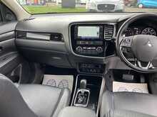 Mitsubishi 2.2 DI-D 4 SUV 5dr Diesel Auto 4WD Euro 6 (147 ps)