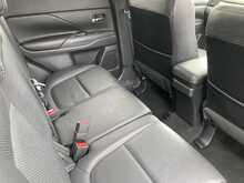 Mitsubishi 2.2 DI-D 4 SUV 5dr Diesel Auto 4WD Euro 6 (147 ps)