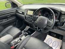 Mitsubishi 2.2 DI-D 4 SUV 5dr Diesel Auto 4WD Euro 6 (147 ps)