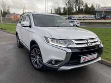 Mitsubishi 2.2 DI-D 4 SUV 5dr Diesel Auto 4WD Euro 6 (147 ps)