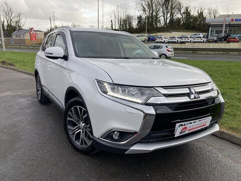 Mitsubishi 2.2 DI-D 4 SUV 5dr Diesel Auto 4WD Euro 6 (147 ps)
