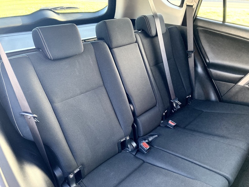 Toyota 2.0 D-4D Business Edition Plus SUV 5dr Diesel Manual Euro 6 (s/s) (Safety Sense, Nav) (143 ps)