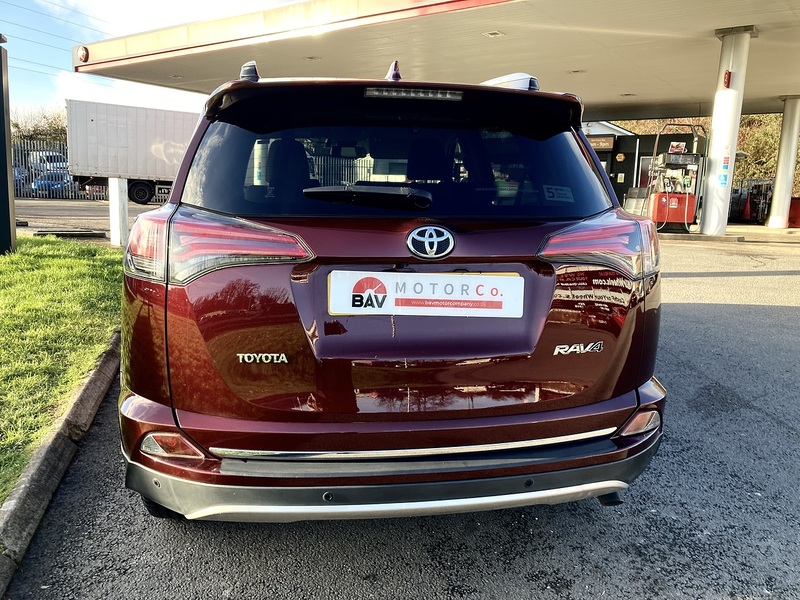 Toyota 2.0 D-4D Business Edition Plus SUV 5dr Diesel Manual Euro 6 (s/s) (Safety Sense, Nav) (143 ps)