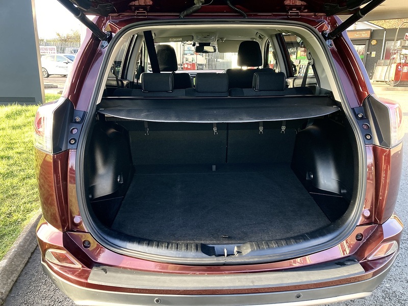 Toyota 2.0 D-4D Business Edition Plus SUV 5dr Diesel Manual Euro 6 (s/s) (Safety Sense, Nav) (143 ps)