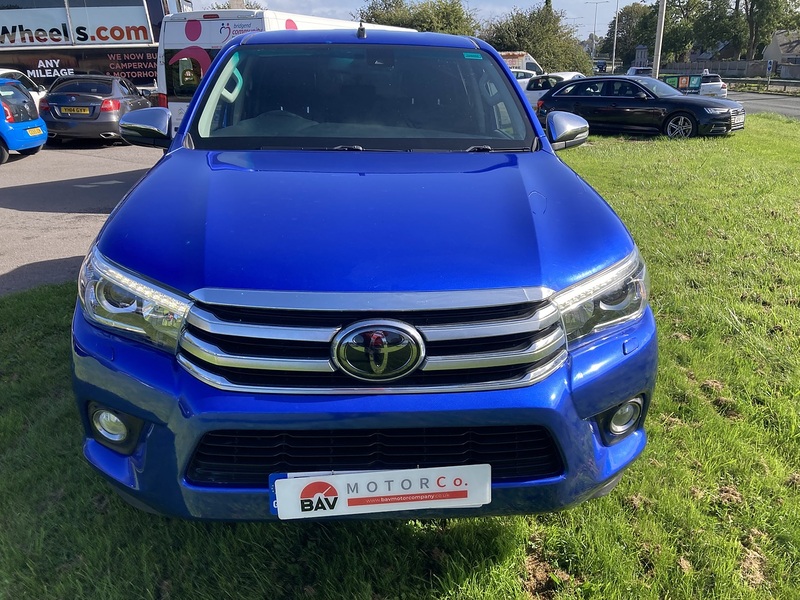 Toyota 2.4 D-4D Invincible Pickup Double Cab 4dr Diesel Manual 4WD Euro 6 (s/s) (TSS) (150 ps)