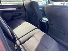 Toyota 2.4 D-4D Invincible Pickup Double Cab 4dr Diesel Manual 4WD Euro 6 (s/s) (TSS) (150 ps)