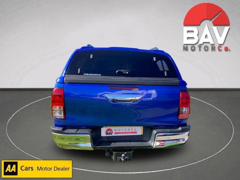Toyota 2.4 D-4D Invincible Pickup Double Cab 4dr Diesel Manual 4WD Euro 6 (s/s) (TSS) (150 ps)