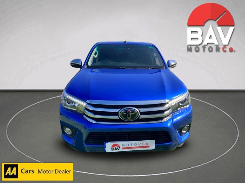 Toyota 2.4 D-4D Invincible Pickup Double Cab 4dr Diesel Manual 4WD Euro 6 (s/s) (TSS) (150 ps)
