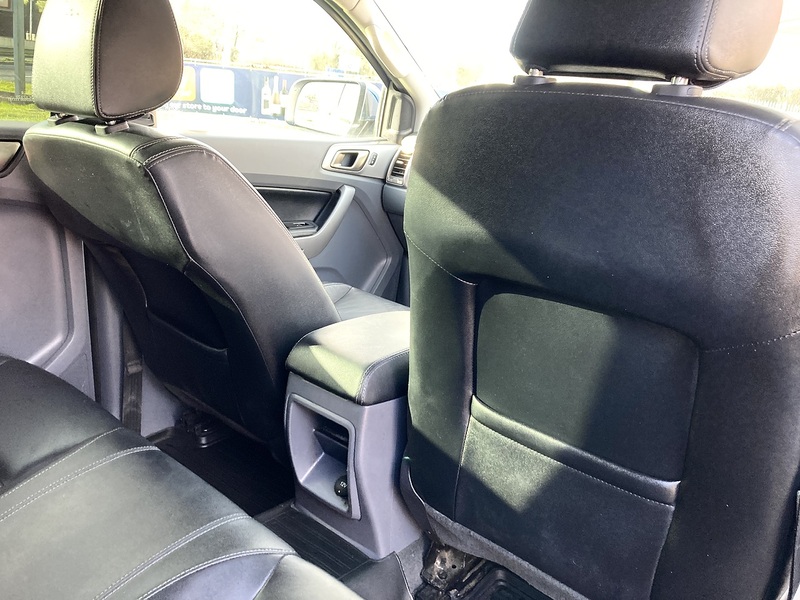 Ford 3.2 TDCi Limited 1 Pickup Double Cab 4dr Diesel Manual 4WD Euro 6 (s/s) (200 ps)