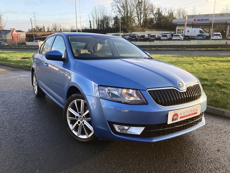 Skoda 2.0 TDI Elegance Hatchback 5dr Diesel DSG Euro 5 (s/s) (150 ps)