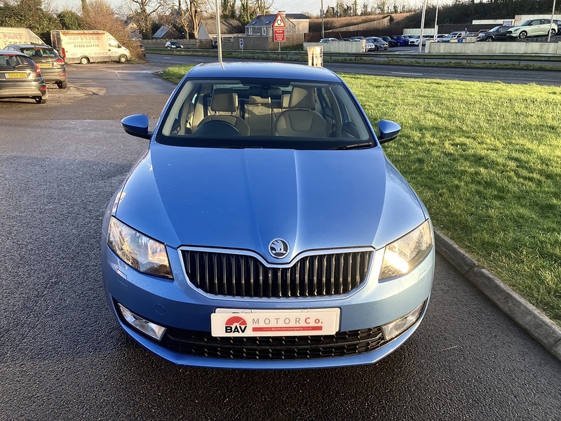 Skoda 2.0 TDI Elegance Hatchback 5dr Diesel DSG Euro 5 (s/s) (150 ps)