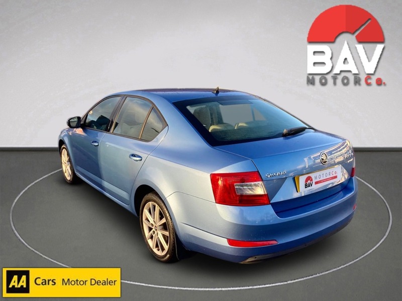 Skoda 2.0 TDI Elegance Hatchback 5dr Diesel DSG Euro 5 (s/s) (150 ps)