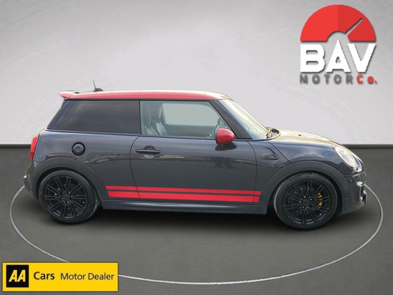 MINI 2.0 Cooper SD Hatchback 3dr Diesel Manual Euro 6 (s/s) (170 ps)