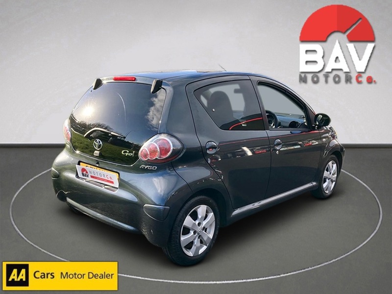 Toyota 1.0 VVT-i Go Hatchback 5dr Petrol Manual Euro 5 (67 ps)