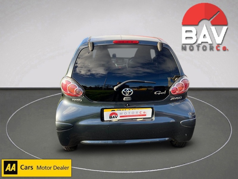 Toyota 1.0 VVT-i Go Hatchback 5dr Petrol Manual Euro 5 (67 ps)