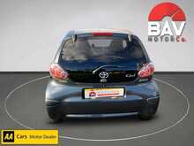 Toyota 1.0 VVT-i Go Hatchback 5dr Petrol Manual Euro 5 (67 ps)